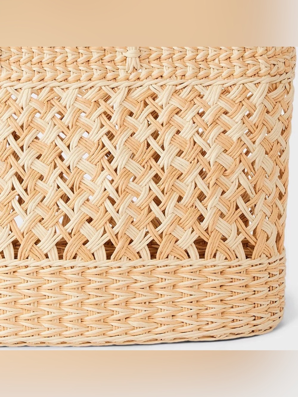 Straw Tote Handbag - Shade & Shore
Natural/Ivory XL Bag
New with Tag - Picture 5 of 5